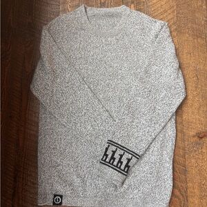 Men's Heather Gray Crewneck Sweater with Contrast Cuff Detail